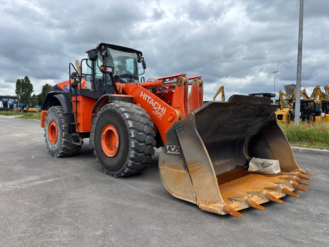HITACHI ZW370.6 - Radlader: das Bild 1 HITACHI ZW370.6 - Radlader: das Bild 1