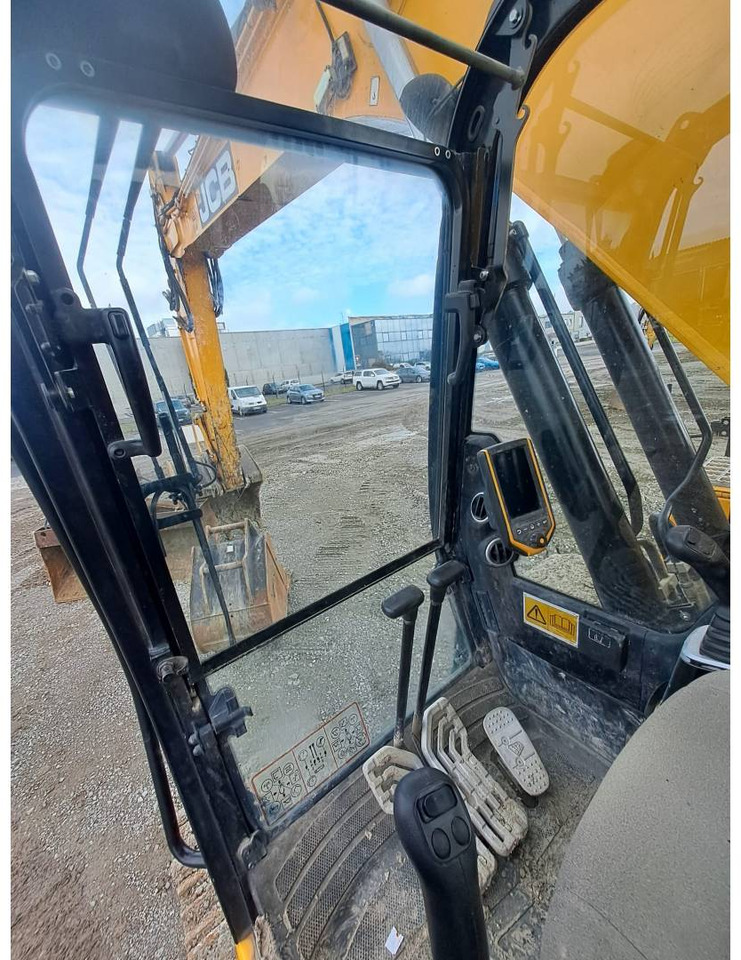 Kettenbagger JCB JS180LC: das Bild 28