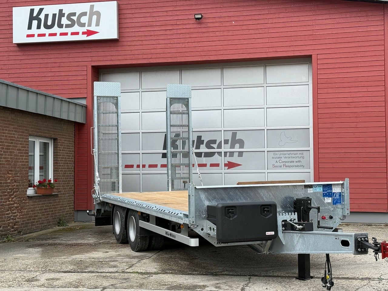 Müller-Mitteltal ETÜTAR 14,4 Tieflader, LED, Runduml. RDÜ - Pritschenanhänger/ Plattformanhänger: das Bild 4 Müller-Mitteltal ETÜTAR 14,4 Tieflader, LED, Runduml. RDÜ - Pritschenanhänger/ Plattformanhänger: das Bild 4