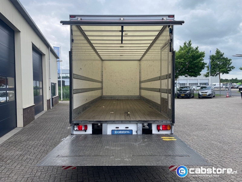 MAN TGL 12.180 4x2 Euro 6 Bakwagen MAN TGL 12.180 Bakwagen Euro 6 - Bouwjaar 2016 - Km 394.831 - Laadklep - Good condition - Koffer LKW: das Bild 5 MAN TGL 12.180 4x2 Euro 6 Bakwagen MAN TGL 12.180 Bakwagen Euro 6 - Bouwjaar 2016 - Km 394.831 - Laadklep - Good condition - Koffer LKW: das Bild 5