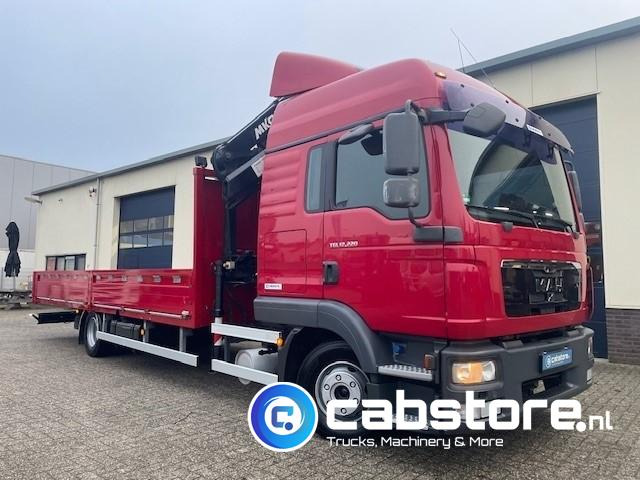 MAN TGL 12.220 4x2 BL Kraanwagen + open laadbak - Euro 5 - Handgeschakeld 6 speed - 6 Cilinder motor - MKG Laadkraan met afstandsbediening - Laadbak 690 cm lang! - Zeer nette MAN - Autokran: das Bild 4 MAN TGL 12.220 4x2 BL Kraanwagen + open laadbak - Euro 5 - Handgeschakeld 6 speed - 6 Cilinder motor - MKG Laadkraan met afstandsbediening - Laadbak 690 cm lang! - Zeer nette MAN - Autokran: das Bild 4