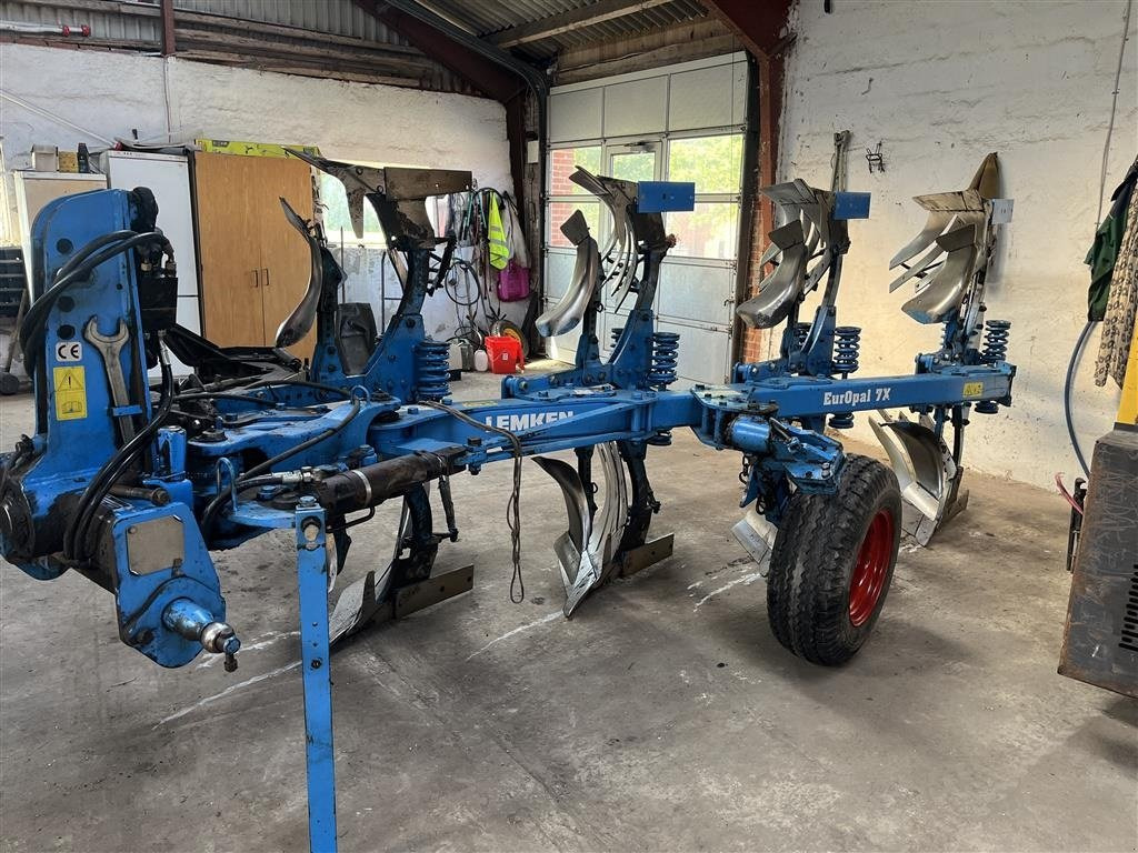 Lemken 4 F. VENDEPLOV EuroOpal 7X - Pflug: das Bild 3 Lemken 4 F. VENDEPLOV EuroOpal 7X - Pflug: das Bild 3