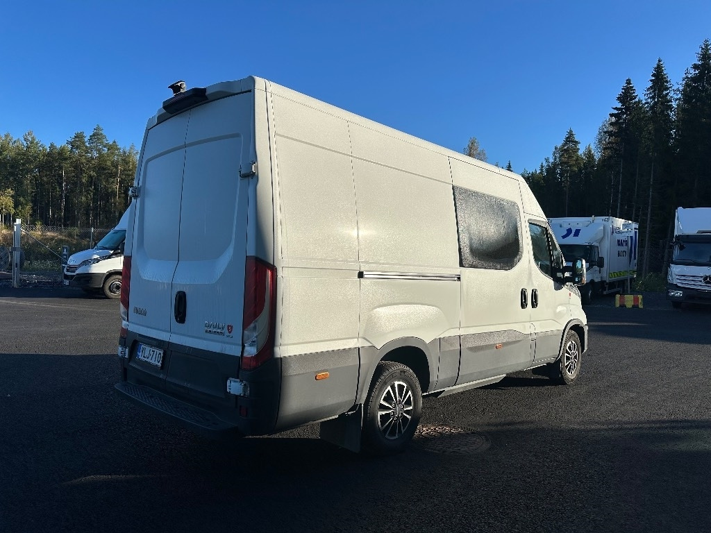 Iveco Daily 35S14 CNG A8 Huom! 6hlö PAKETTIAUTO - Kastenwagen: das Bild 4 Iveco Daily 35S14 CNG A8 Huom! 6hlö PAKETTIAUTO - Kastenwagen: das Bild 4