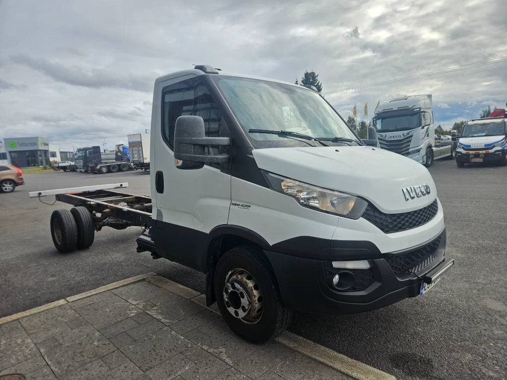 Iveco Daily 70C17 - Koffer Transporter: das Bild 2 Iveco Daily 70C17 - Koffer Transporter: das Bild 2