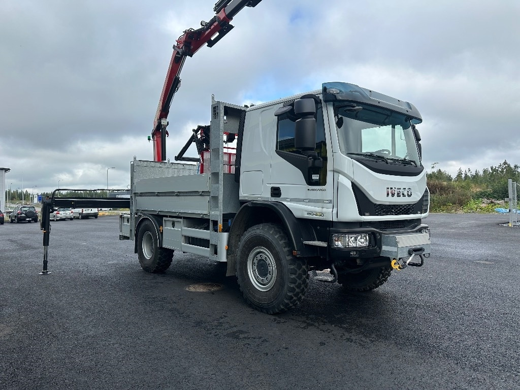 Iveco Eurocargo ML150E28 4x4 sähkölaitos varustein - Autokran: das Bild 2 Iveco Eurocargo ML150E28 4x4 sähkölaitos varustein - Autokran: das Bild 2