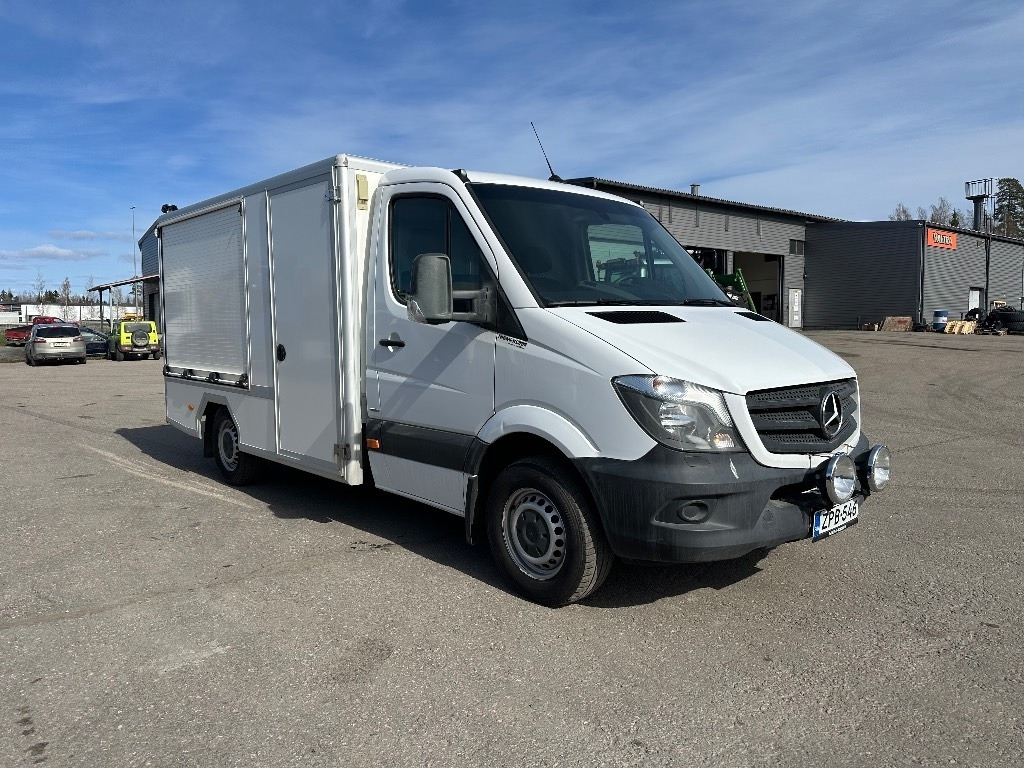 Mercedes-Benz Sprinter 316 Huoltoauto - Koffer Transporter: das Bild 2 Mercedes-Benz Sprinter 316 Huoltoauto - Koffer Transporter: das Bild 2