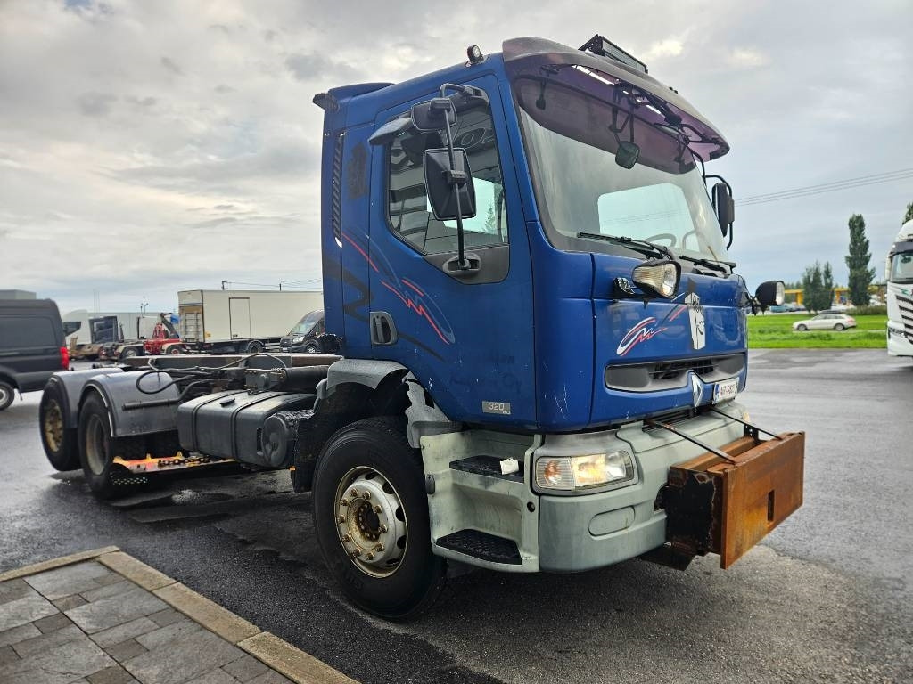 Renault Premium 320 tienhoitoauto - Fahrgestell LKW: das Bild 2 Renault Premium 320 tienhoitoauto - Fahrgestell LKW: das Bild 2