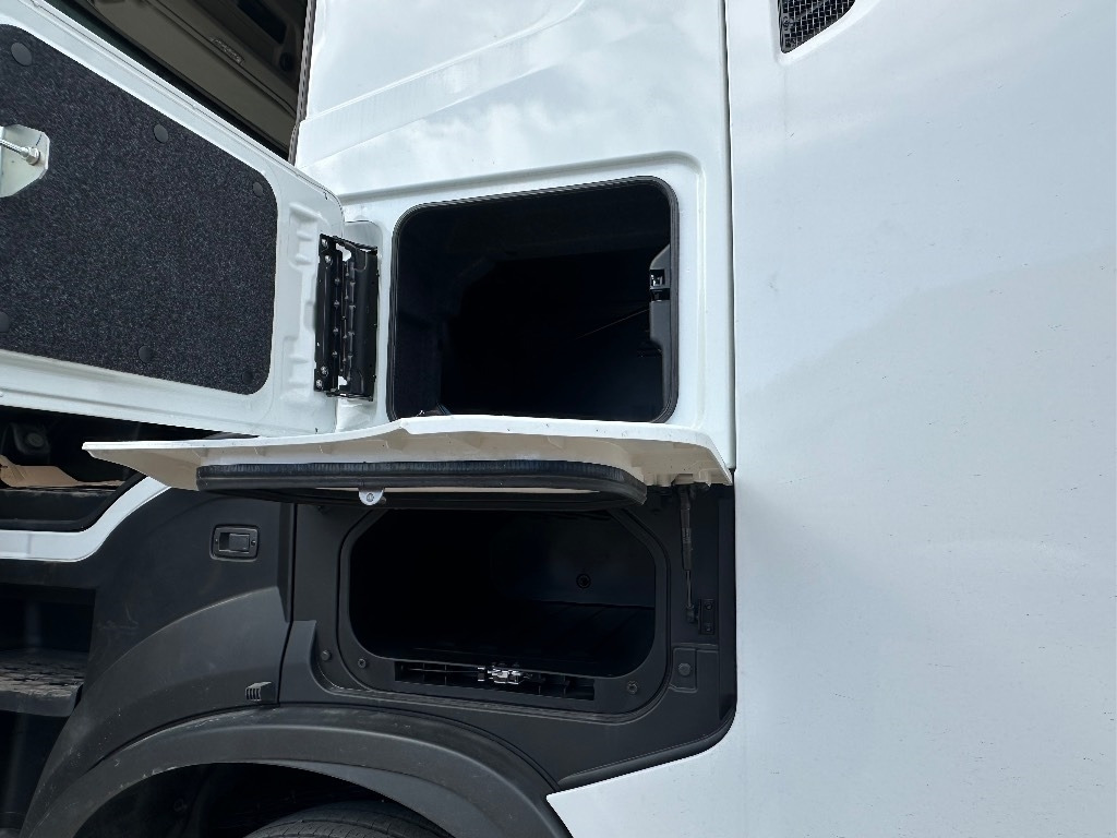 NEU: Sattelzugmaschine Iveco S-Way AS440S500 UUSI MALLI my 24: das Bild 11