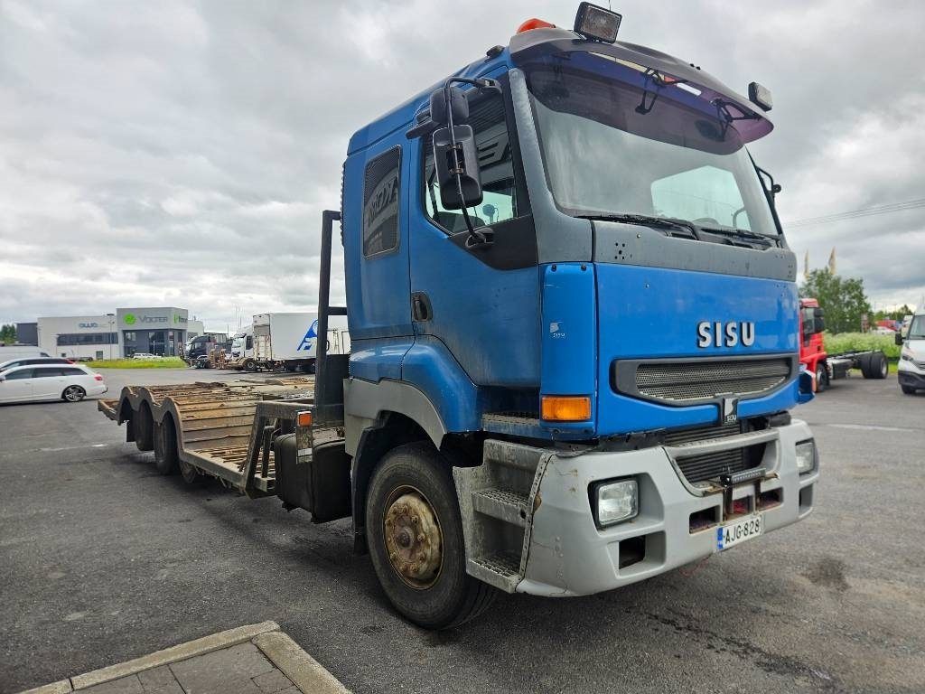Sisu E12 8x2 - Holztransporter: das Bild 2 Sisu E12 8x2 - Holztransporter: das Bild 2