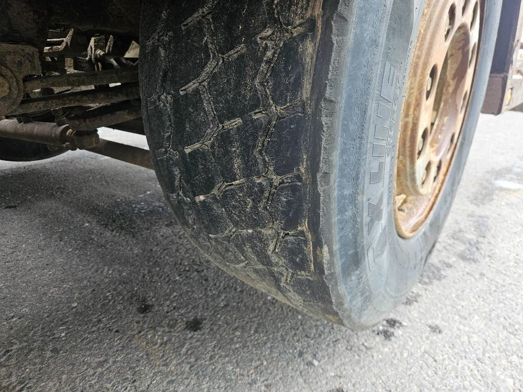 Holztransporter Volvo FH12 8x4: das Bild 14