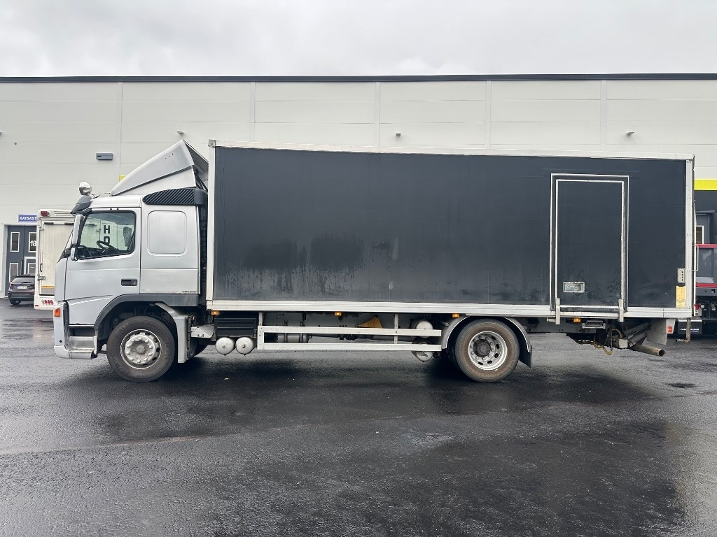 Koffer LKW Volvo FM9 300 4x2: das Bild 7