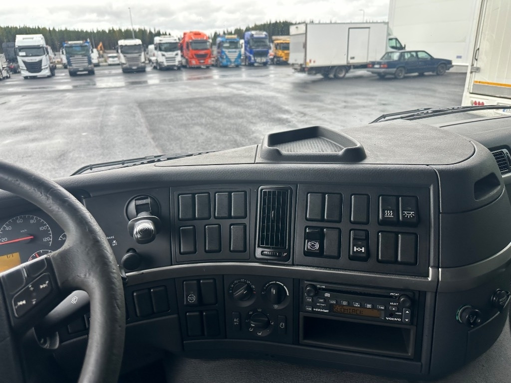 Koffer LKW Volvo FM9 300 4x2: das Bild 15