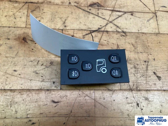 Scania Lightning control panel Scania 2091754 - Elektrische Ausrüstung für LKW: das Bild 1 Scania Lightning control panel Scania 2091754 - Elektrische Ausrüstung für LKW: das Bild 1