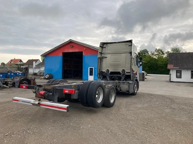 Scania R650 6X2 Retarder - Fahrgestell LKW: das Bild 4 Scania R650 6X2 Retarder - Fahrgestell LKW: das Bild 4