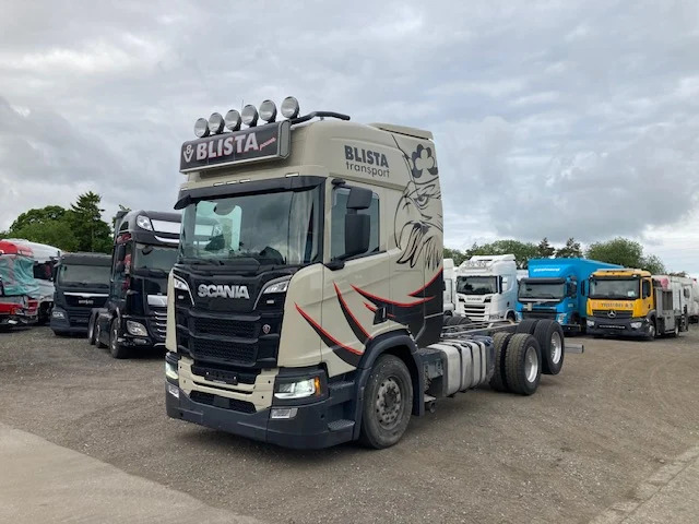 Scania R650 6X2 Retarder - Fahrgestell LKW: das Bild 1 Scania R650 6X2 Retarder - Fahrgestell LKW: das Bild 1