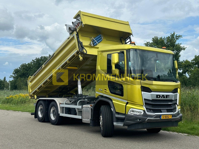 DAF XD 450 FAT Demo | 6x4 | 3 zijdige Kipper - Kipper: das Bild 1 DAF XD 450 FAT Demo | 6x4 | 3 zijdige Kipper - Kipper: das Bild 1