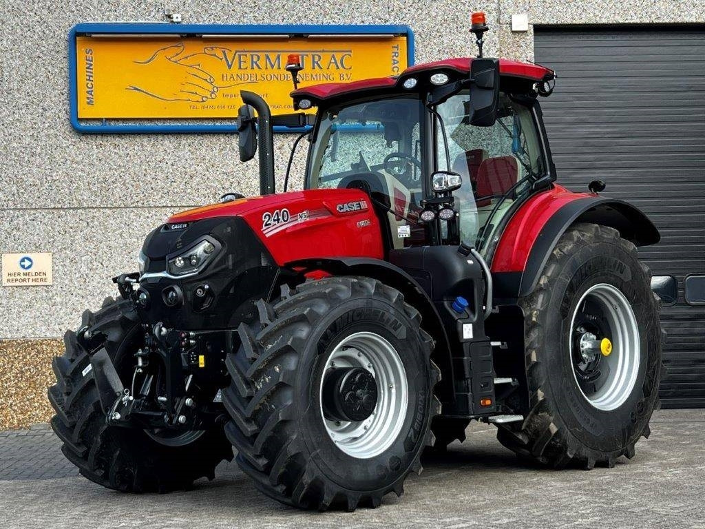 Case IH PUMA 240CVX, AFS Connect, 2024, frontlinkage, GPS! - Traktor: das Bild 1 Case IH PUMA 240CVX, AFS Connect, 2024, frontlinkage, GPS! - Traktor: das Bild 1
