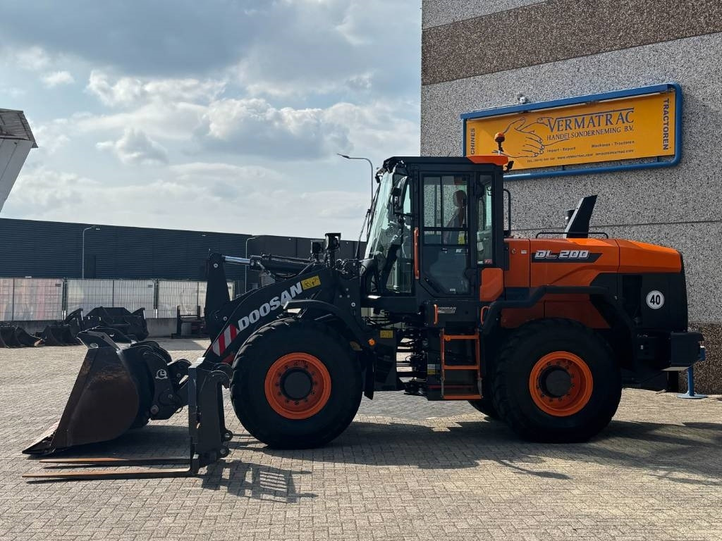 Doosan DEVELON / DOOSAN DL200-7, central lubrication, 202 - Kompaktlader: das Bild 3 Doosan DEVELON / DOOSAN DL200-7, central lubrication, 202 - Kompaktlader: das Bild 3