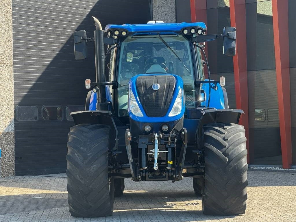 New Holland T7.245 Auto Command, GPS complete, frontlinkage - Traktor: das Bild 5 New Holland T7.245 Auto Command, GPS complete, frontlinkage - Traktor: das Bild 5
