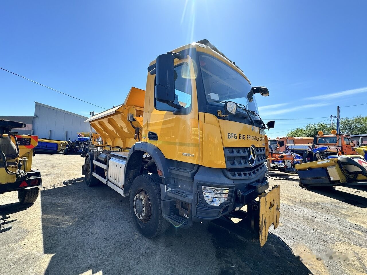 Mercedes-Benz 1824 - Kommunal-/ Sonderfahrzeug, LKW: das Bild 2 Mercedes-Benz 1824 - Kommunal-/ Sonderfahrzeug, LKW: das Bild 2