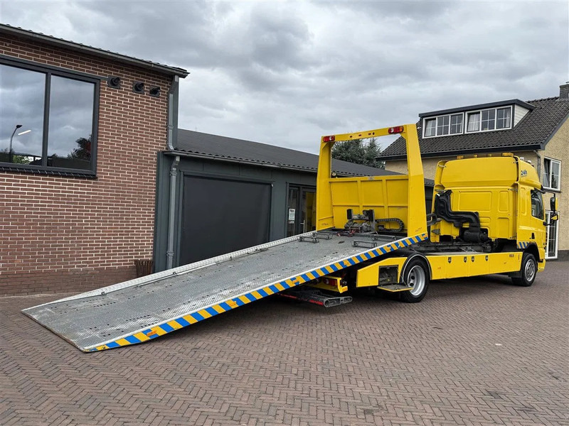 DAF CF 65.300 Towtruck Depannage Lier Brille Sleeper 640x242x104 cm - Abschleppwagen: das Bild 2 DAF CF 65.300 Towtruck Depannage Lier Brille Sleeper 640x242x104 cm - Abschleppwagen: das Bild 2