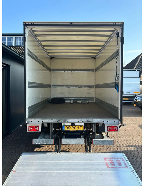 MAN TGE 3.180 BE COMBINATIE CAMERA gereserveerd - Sattelzugmaschine: das Bild 4 MAN TGE 3.180 BE COMBINATIE CAMERA gereserveerd - Sattelzugmaschine: das Bild 4