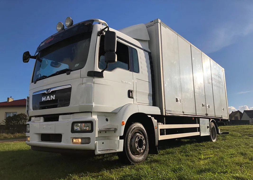 MAN 15.290 Winda Bok otwierany 18 Palet - Isotherm LKW: das Bild 1 MAN 15.290 Winda Bok otwierany 18 Palet - Isotherm LKW: das Bild 1