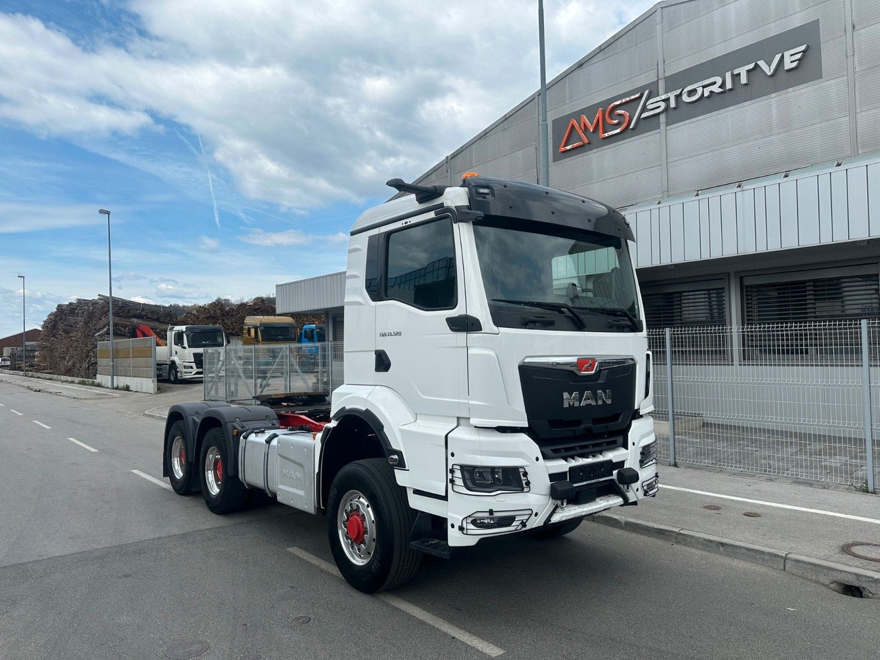 MAN TGS 33.520 6X6 Hydrodrive Kipphidraulik - Sattelzugmaschine: das Bild 1 MAN TGS 33.520 6X6 Hydrodrive Kipphidraulik - Sattelzugmaschine: das Bild 1