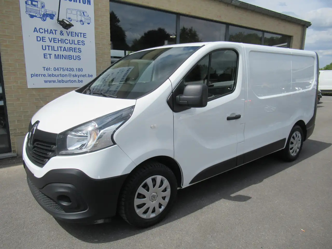 Renault Trafic CLIM AIRCO NAVI 11400€+TVA/BTW - Kleintransporter: das Bild 1 Renault Trafic CLIM AIRCO NAVI 11400€+TVA/BTW - Kleintransporter: das Bild 1