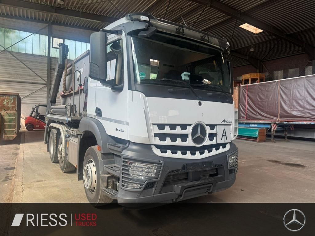 Mercedes-Benz Arocs 2546 L 6x2 Meiller Absetzer Navi AUT AHK - Kipper: das Bild 2 Mercedes-Benz Arocs 2546 L 6x2 Meiller Absetzer Navi AUT AHK - Kipper: das Bild 2