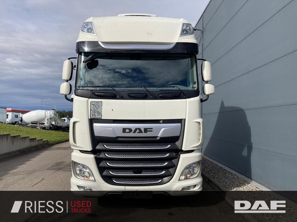 DAF XF 480 FT Super Space Cab Intarder Standklima 2 - Sattelzugmaschine: das Bild 2 DAF XF 480 FT Super Space Cab Intarder Standklima 2 - Sattelzugmaschine: das Bild 2