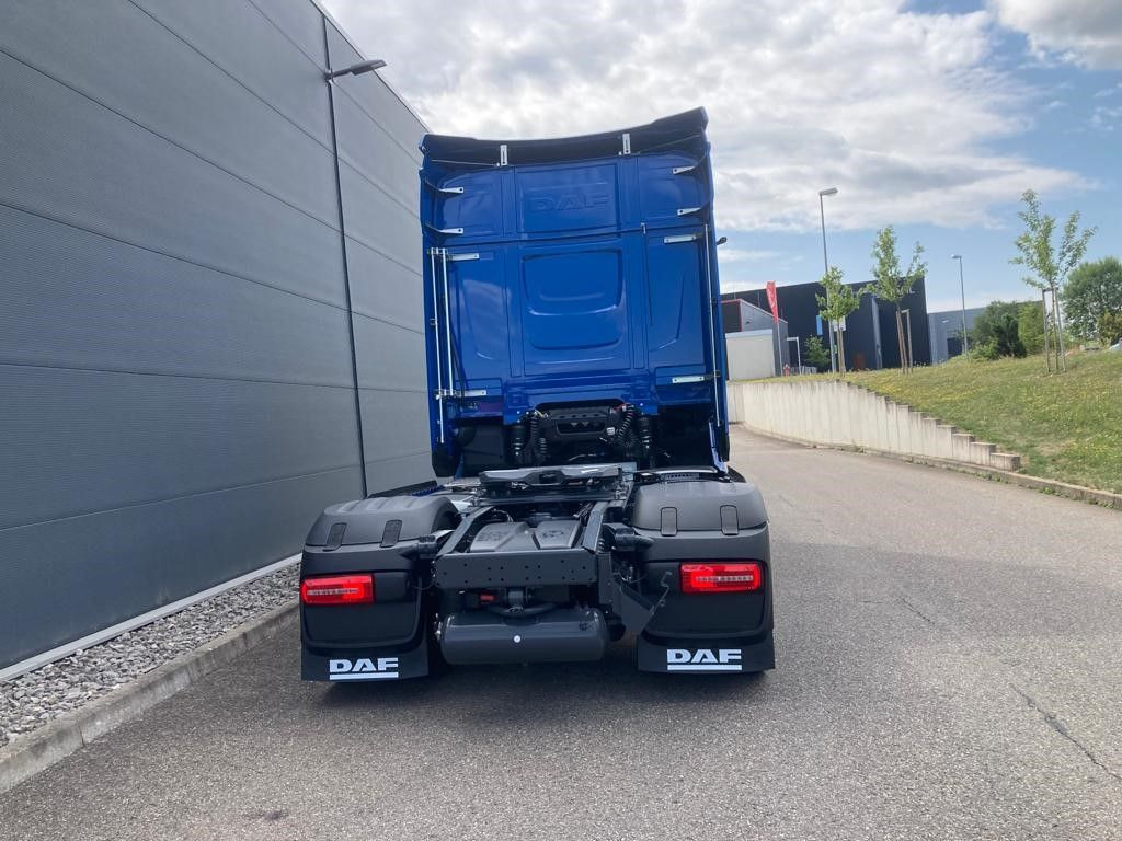 NEU: Sattelzugmaschine DAF XG 530 FT Alcoa Intarder Standklima Alcoa Kamera: das Bild 7