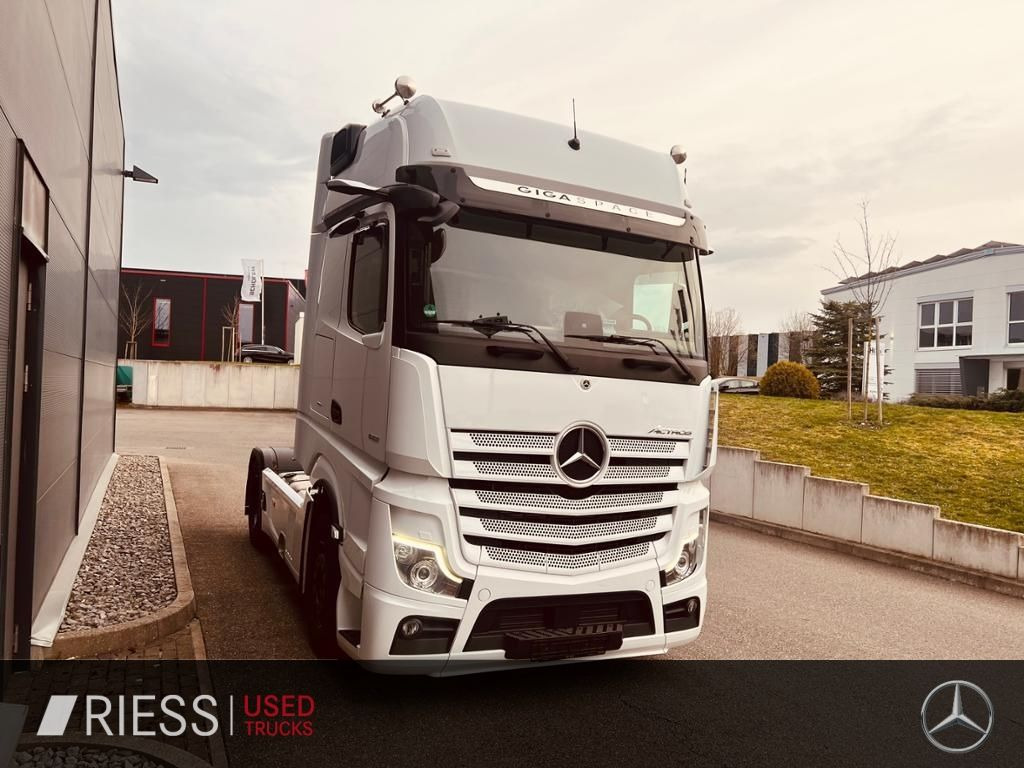 Mercedes-Benz 1851 LS GigaSpace Vollluft BiXenon KlimaA Navi - Sattelzugmaschine: das Bild 3 Mercedes-Benz 1851 LS GigaSpace Vollluft BiXenon KlimaA Navi - Sattelzugmaschine: das Bild 3