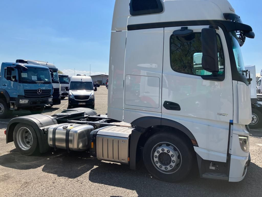 Mercedes-Benz Actros 1851 LS 4x2 - Sattelzugmaschine: das Bild 4 Mercedes-Benz Actros 1851 LS 4x2 - Sattelzugmaschine: das Bild 4