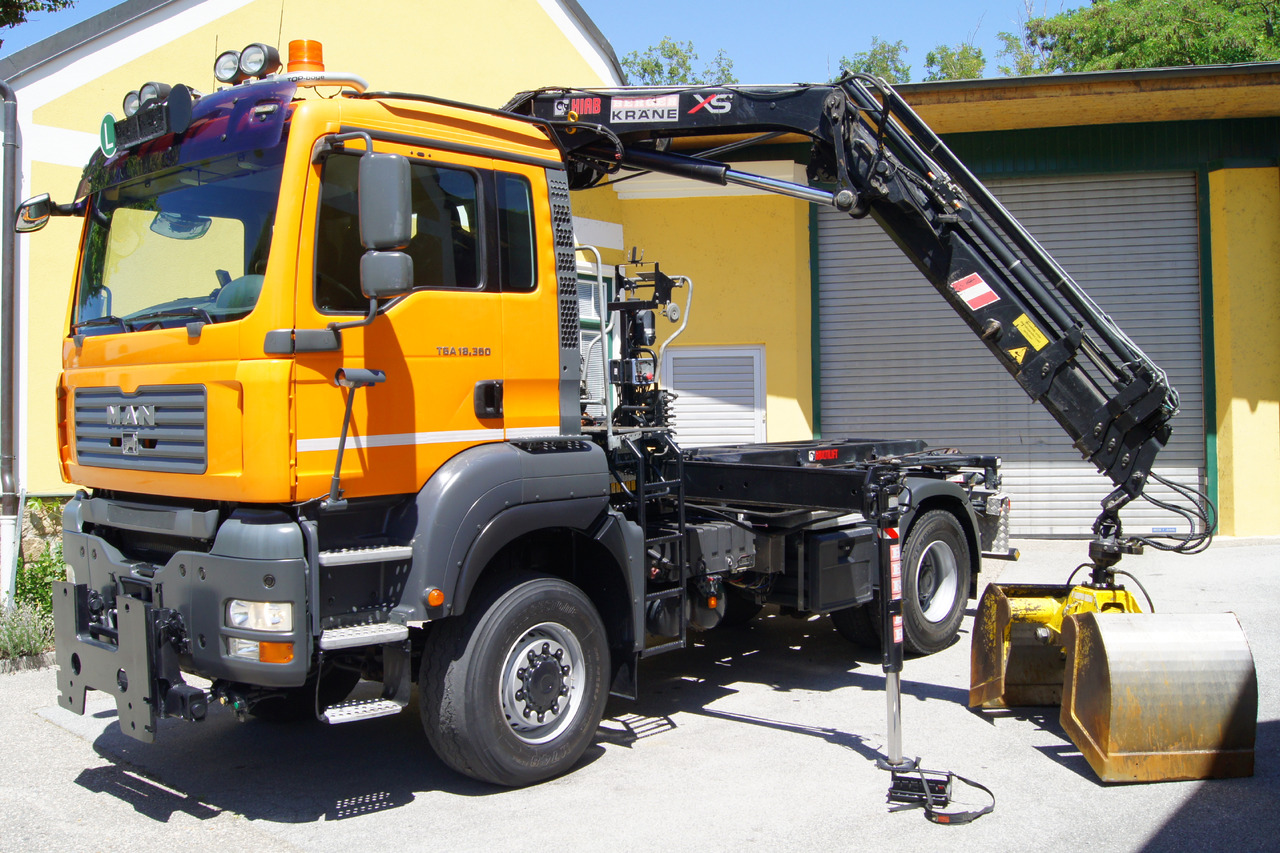 MAN TGA 18.360 BL 4x4/Euro 4/TÜV/HIAB 111/MULTILIFT/Winterdienst - Abrollkipper, Autokran: das Bild 2 MAN TGA 18.360 BL 4x4/Euro 4/TÜV/HIAB 111/MULTILIFT/Winterdienst - Abrollkipper, Autokran: das Bild 2