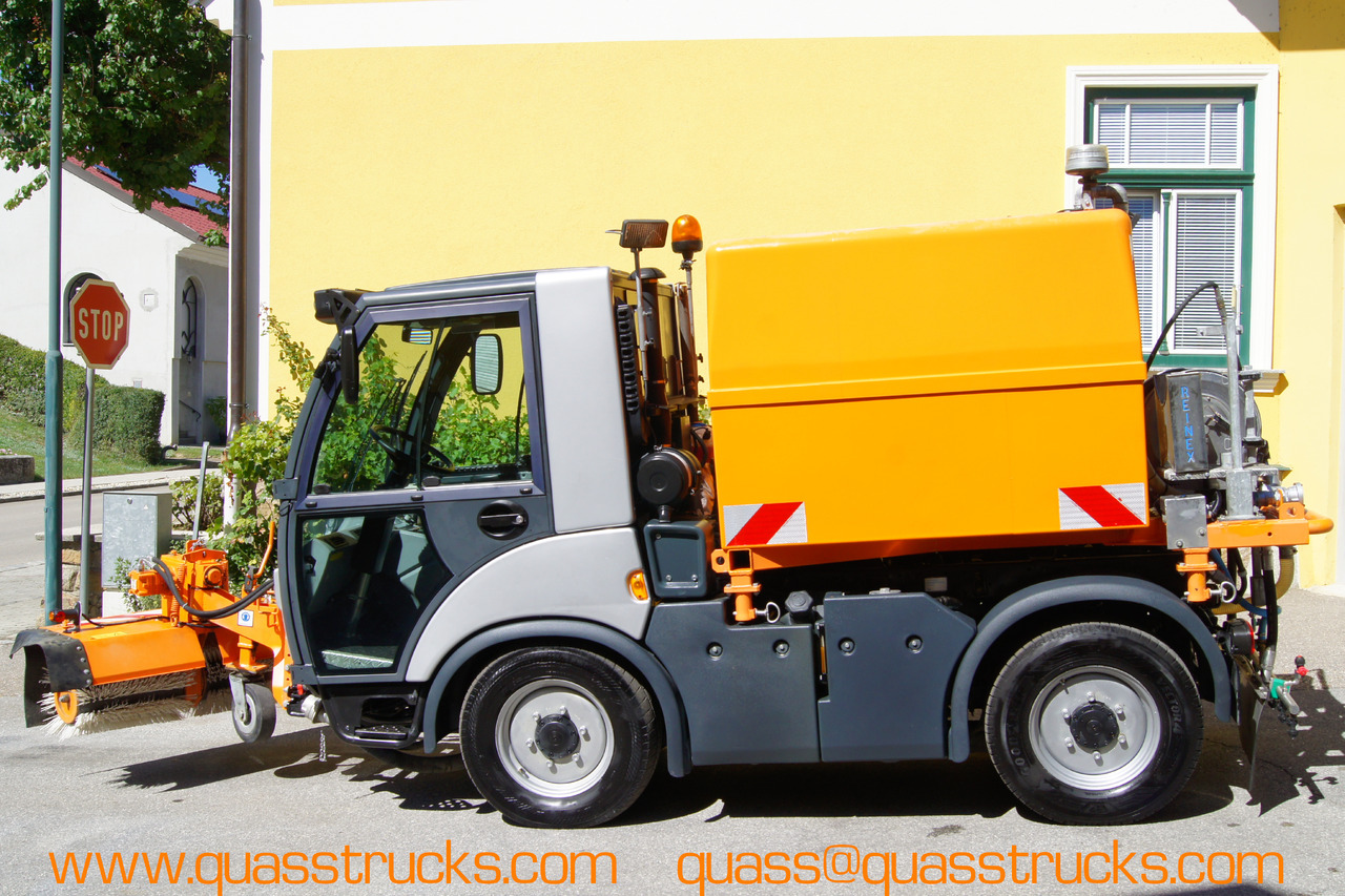 MULTICAR TREMO X56 Carrier CS/4x4/Euro 5/Besen/Wasserfass - Schneeräumfahrzeug: das Bild 2 MULTICAR TREMO X56 Carrier CS/4x4/Euro 5/Besen/Wasserfass - Schneeräumfahrzeug: das Bild 2