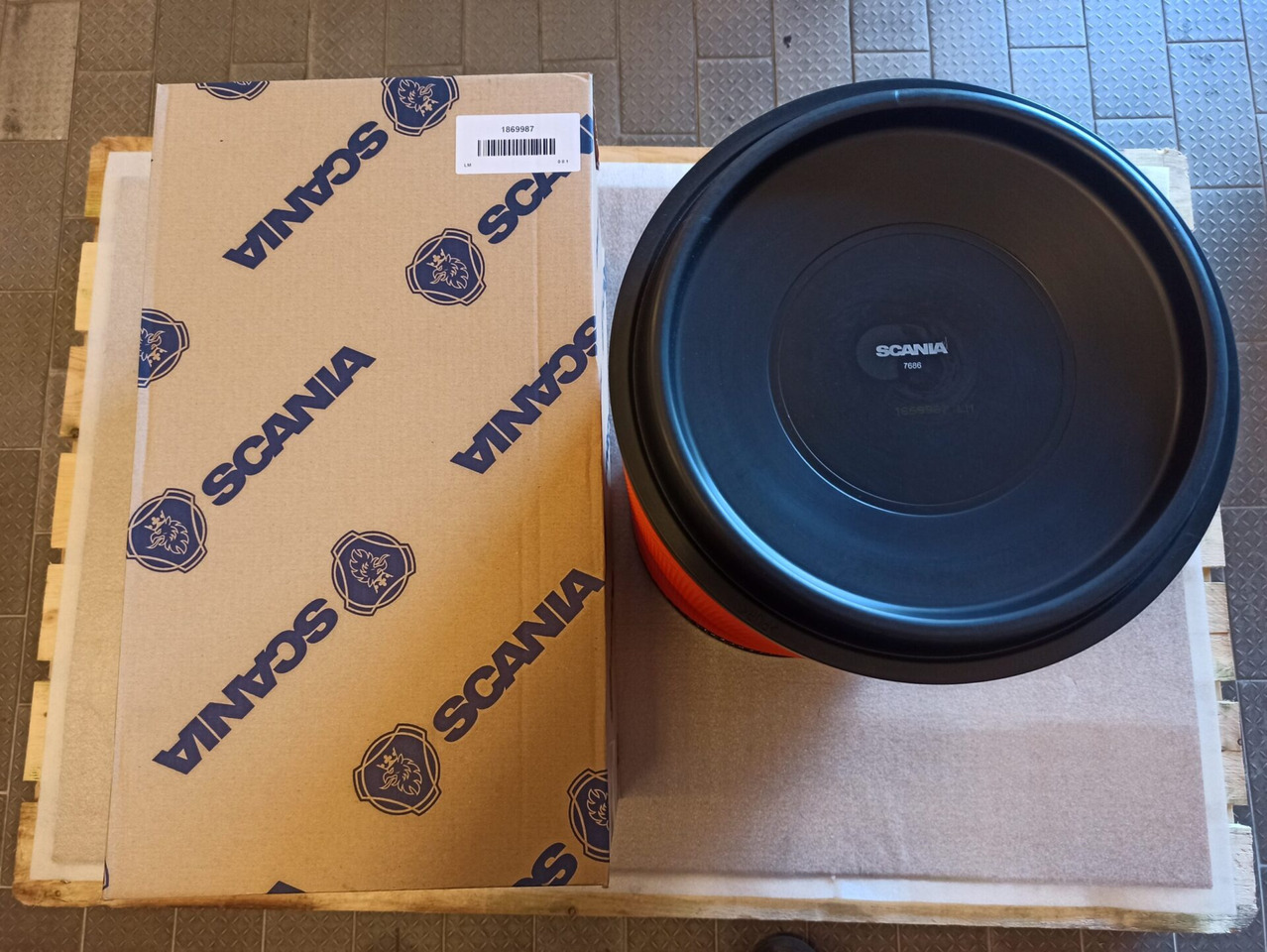 SCANIA AIR FILTER - 1869987 - Luftfilter für LKW: das Bild 1 SCANIA AIR FILTER - 1869987 - Luftfilter für LKW: das Bild 1