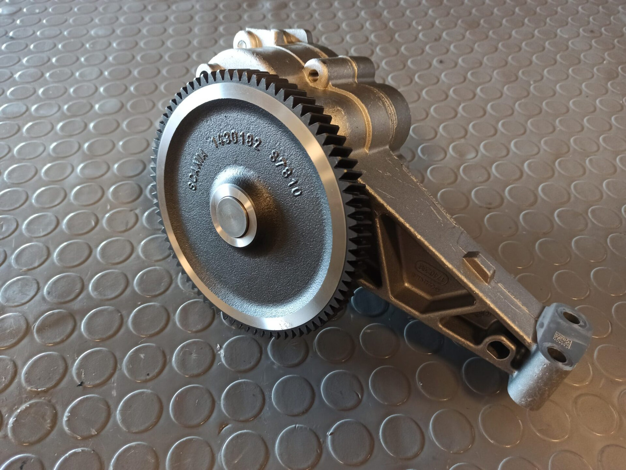 SCANIA NEW OIL PUMP DC13 - 2105497 - Ölpumpe für LKW: das Bild 1 SCANIA NEW OIL PUMP DC13 - 2105497 - Ölpumpe für LKW: das Bild 1
