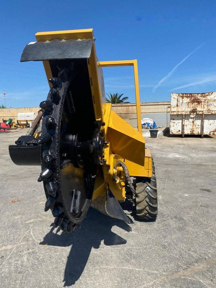 Vermeer RT450 - Grabenbagger/ Grabenfräse: das Bild 2 Vermeer RT450 - Grabenbagger/ Grabenfräse: das Bild 2
