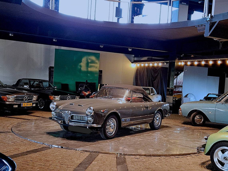Alfa Romeo 2000 Spider - Limousine: das Bild 3 Alfa Romeo 2000 Spider - Limousine: das Bild 3