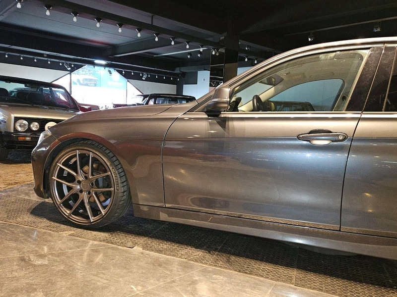 BMW 3-Reeks (F30) _ 320d - PKW: das Bild 2 BMW 3-Reeks (F30) _ 320d - PKW: das Bild 2