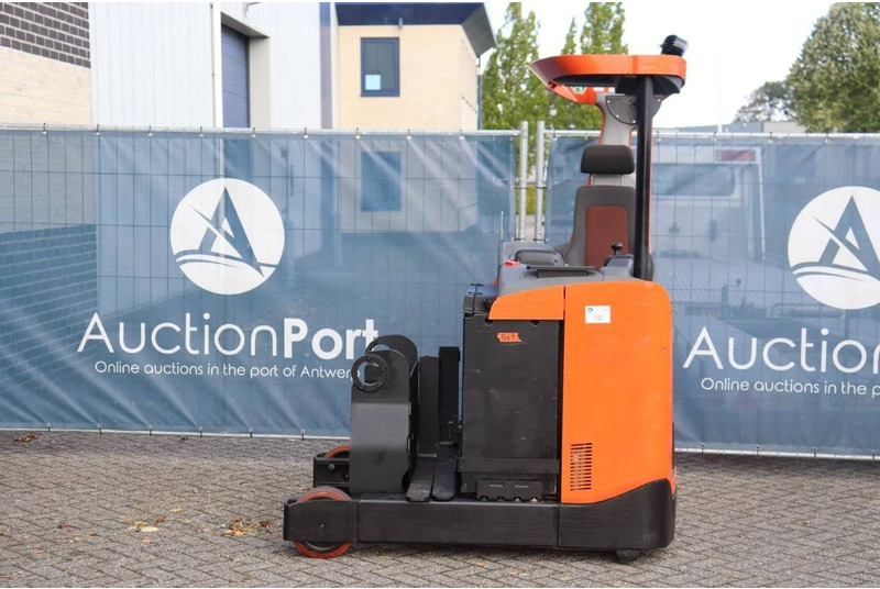 BT - Schubmaststapler: das Bild 2 BT - Schubmaststapler: das Bild 2