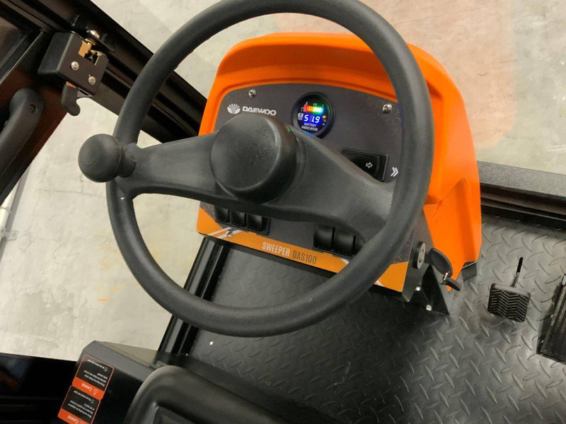 NEU: Kehrmaschine Daewoo DAS100: das Bild 6