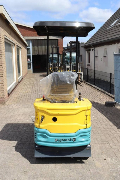 DigMaster DM100 - Minibagger: das Bild 5 DigMaster DM100 - Minibagger: das Bild 5