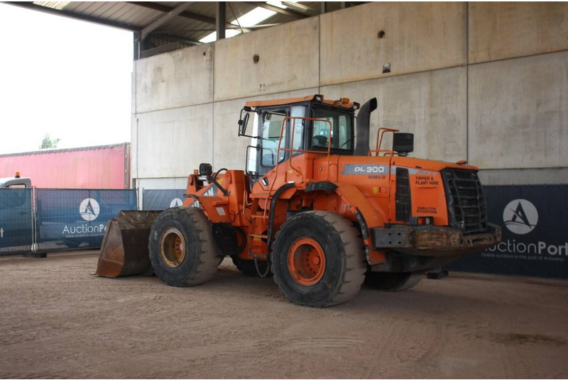 Doosan DL300 Series III - Radlader: das Bild 3 Doosan DL300 Series III - Radlader: das Bild 3