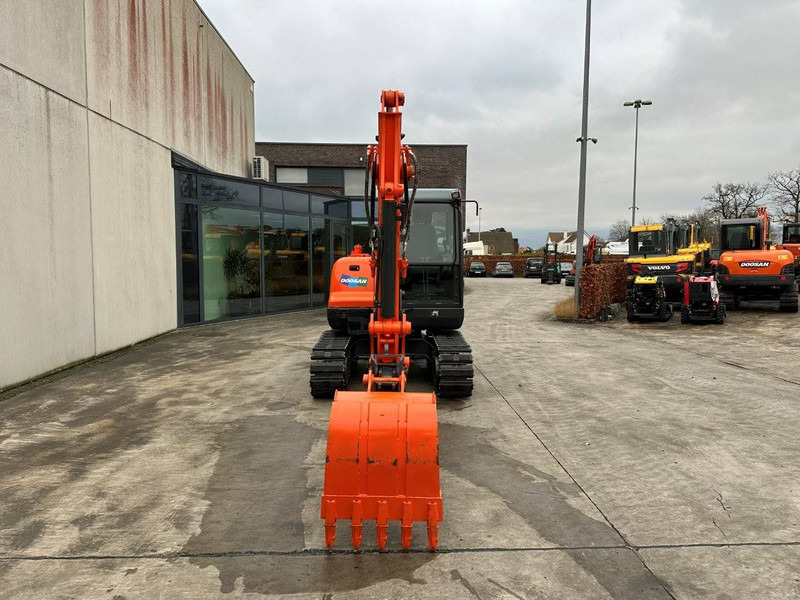 Doosan DX55-9C - Kettenbagger: das Bild 2 Doosan DX55-9C - Kettenbagger: das Bild 2