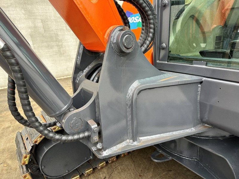 Kettenbagger Doosan DX55-9C: das Bild 16 Kettenbagger Doosan DX55-9C: das Bild 16