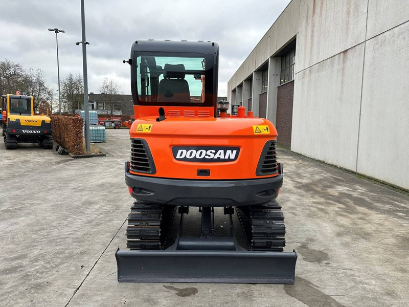Doosan DX55-9C - Kettenbagger: das Bild 5 Doosan DX55-9C - Kettenbagger: das Bild 5