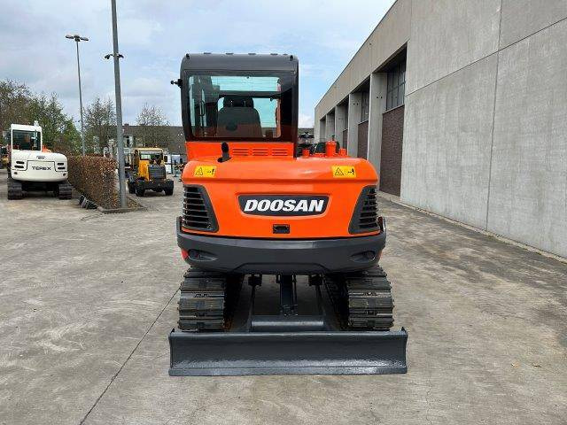 Doosan DX55-9C - Kettenbagger: das Bild 5 Doosan DX55-9C - Kettenbagger: das Bild 5