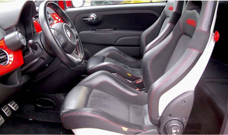 Fiat 500 Abarth Tributo Ferrari (limited 142/200) - Limousine: das Bild 4 Fiat 500 Abarth Tributo Ferrari (limited 142/200) - Limousine: das Bild 4